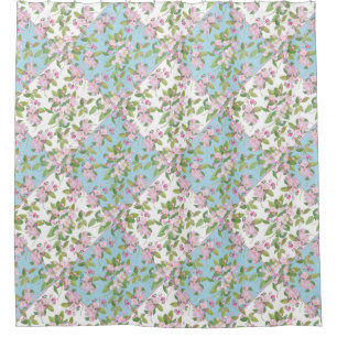 Cortina Para Chuveiro Flor Rosa no Patch Azul e Branco