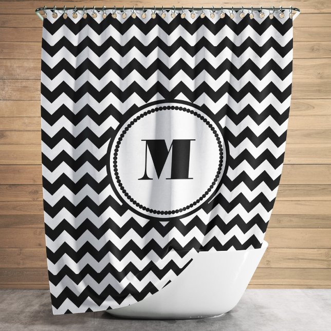 Cortina Para Chuveiro Padrão de Gevon em Branco Branco Branco Monograma (Monogram Black White Striped Chevron Pattern Shower Curtain)