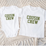 Cousin Crew | Olive Kids Baby T-Shirt<br><div class="desc">Roupa personalizado impresso personalizado com gráfico "Cousin Crew" ou outro texto personalizado. Use as ferramentas de design para editar as fontes de texto e as cores ou adicionar suas próprias fotos para criar um design de camiseta personalizada. Selecione entre uma grande variedade de t-shirts, camisolas-cisterna e camisas para homens, mulheres,...</div>