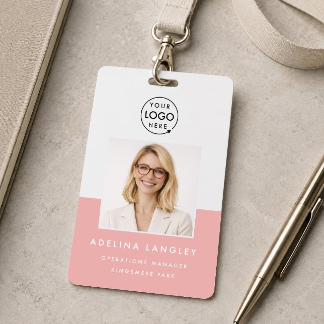 Crachá 3x5 Foto | Placa Personalizada com Nome do  (Create a polished 3x5 photo ID badge with logo, name, and title for a professional team look)
