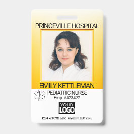 Crachá Amarelo - Foto do Campo Médico - Enfermeira