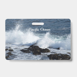 Crachá As ondas do Oceano Pacífico