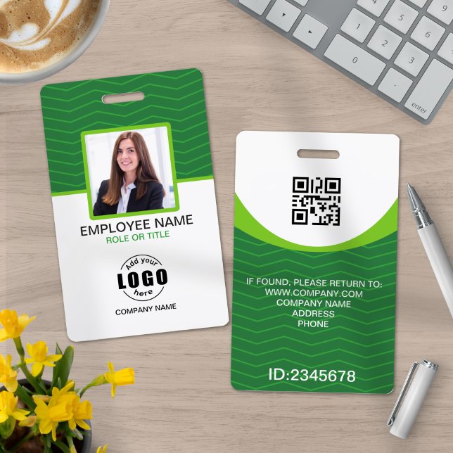 Crachá Código QR Verde Personalizado para Funcionários da (Criador carregado)