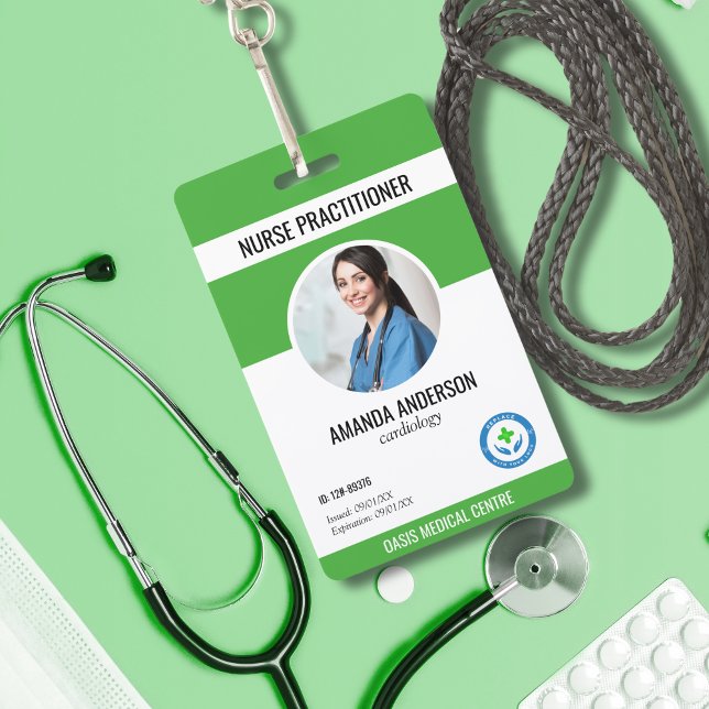 Crachá de Funcionário Médico Hospitalar Código de  (Green Medical ID Badge Photo Barcode QR code)