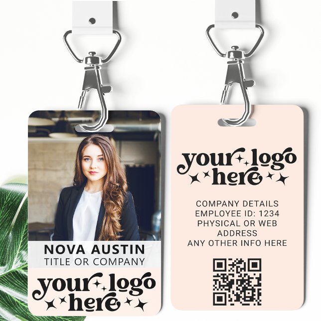 Crachá de Funcionário Rosa Com Código QR Logotipo  (Criador carregado)