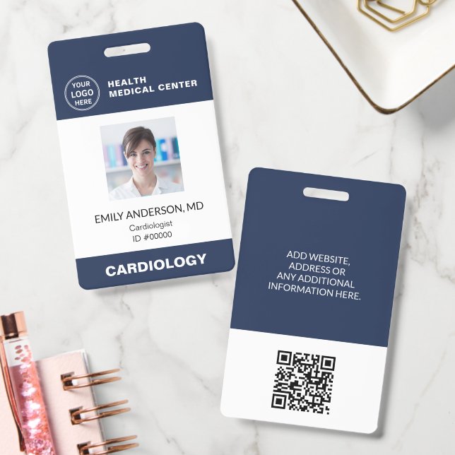 Crachá de ID com Código QR para Funcionário Médico (Escritório)