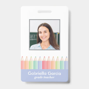 Crachá de identificação com código de barras e fot