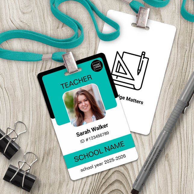 Crachá de Identificação de Foto do Professor – Pes (Teacher Photo ID Badge – School Staff - Turquoise)