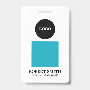 Crachá de identificação de funcionário com logotip