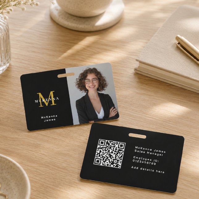 Crachá de Identificação de Segurança com Código QR (Criador carregado)
