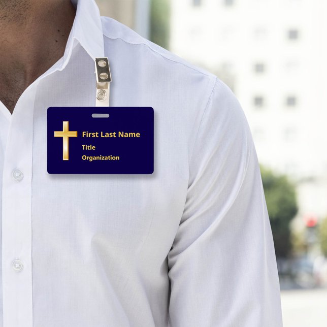 Crachá do nome da Cruz Dourada Cristã (Modern name badge with gold cross. Perfect for events & meetings. Customize text & attachment style.)