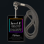 Crachá Doce 16 Neon Brilhante Na Identificação De Passage<br><div class="desc">Beam diversão,  festa brilhante,  Crachá de aniversário</div>