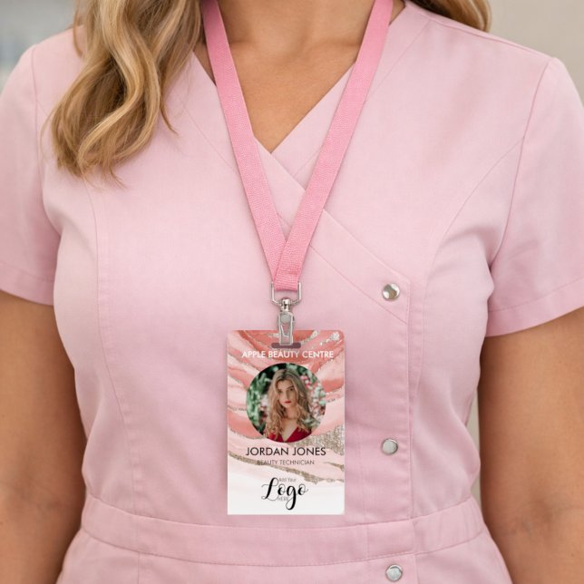 Crachá funcionarios de negócios com logotipo personalizad (Criador carregado)