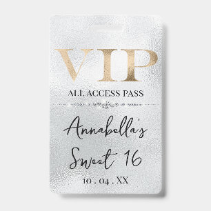 Crachá Glamoroso VIP Dourado em Prata