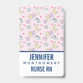 Crachá Lua, Estrelas e Nuvens Padrão em Pastel Rosa