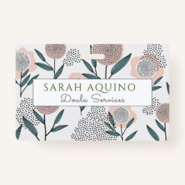 Crachá Mão Desenhada Dusty Rosa Floral Doula