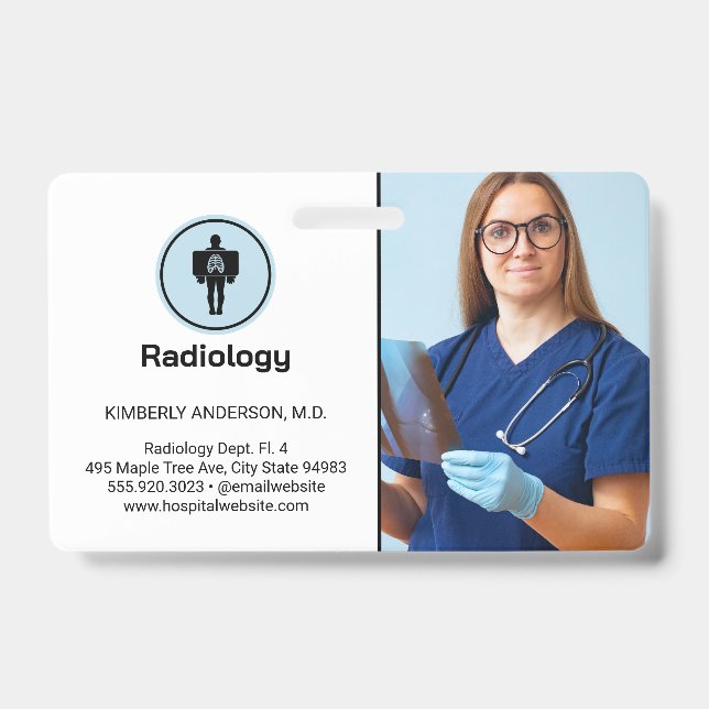 Crachá Médico Examinando Raio-X (Frente)