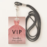 Crachá Modern Sweet 16 Script VIP de Aniversário<br><div class="desc">Com um bonito vestido cor-de-rosa pincelado com a escrita moderna,  este obrigado de aniversário que você cola é perfeito para dizer obrigados a amigos e familiares que celebraram o dia com você. Substitua facilmente os detalhes da parte clicando no botão "Personalizar".</div>