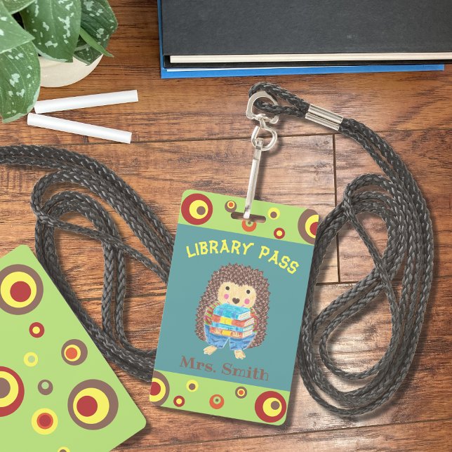 Crachá Passagem da biblioteca de livros de carregando Hed (Criador carregado)