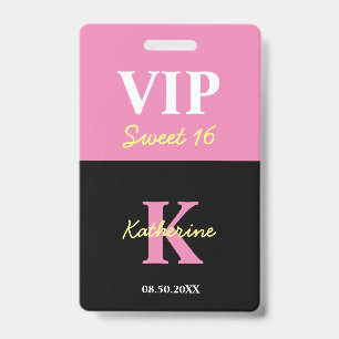 Crachá Personalizado Monograma Preto Moderno Sweet 16 VIP