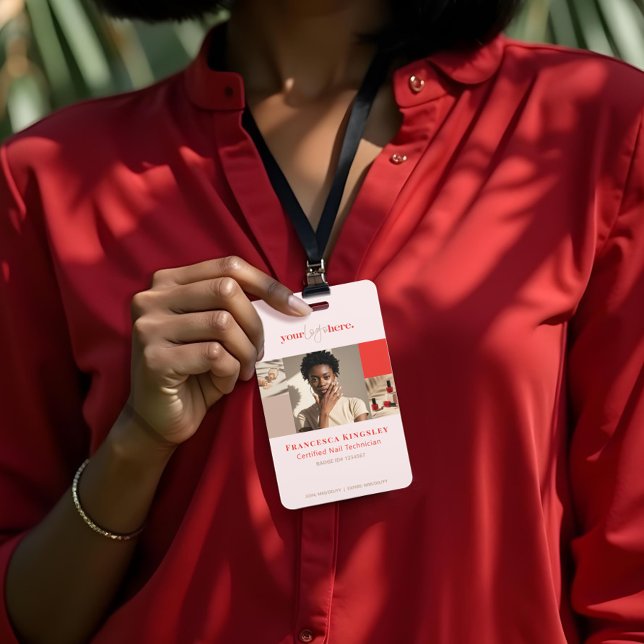 Crachá Salão de Beleza Unhas Logo Moderno Colagem de Grad (Modern Logo Nail Beauty Salon Photo Grid Collage Badge)