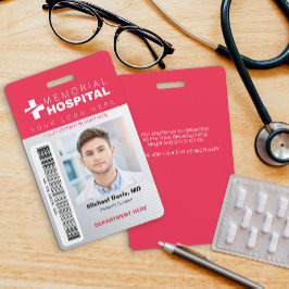 Crachá Vermelho de ID Hospitalar com Foto e Código