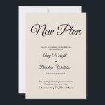 Cream Novo Plano Adiado Anúncio de Casamento<br><div class="desc">Aqui está um simples cartão para notificar seus convidados se for necessário mudar sua data de casamento. Use os campos de modelo para adicionar seus detalhes pessoais e tornar este design elegante e minimalista seu próprio. O fundo do creme pode ser alterado para qualquer cor que você preferir. Todas as...</div>