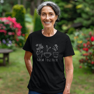 Crescer junto com a camiseta negra feminina