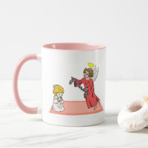 Criança rezando caneca rosa