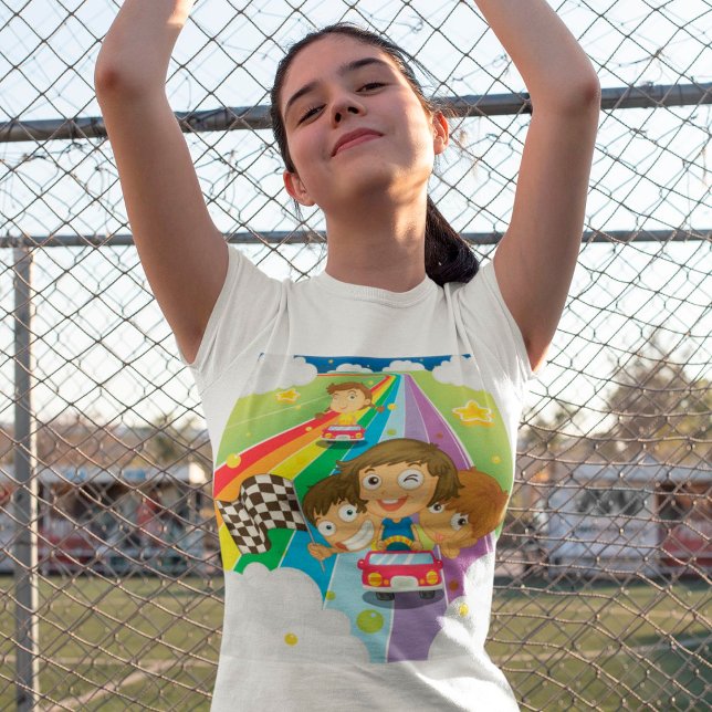 Crianças Correndo Em Uma Camisa Arco-Íris (Criador carregado)