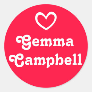 Crianças nomearam autocolante vermelho de coração