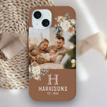 Crie sua própria família personalizada Foto Brown<br><div class="desc">Carregue sua própria foto de família para fazer sua própria capas de iphone exclusiva. Esta capas de iphone moderna é totalmente personalizável. Todos os textos são editáveis e as cores podem ser facilmente mudadas para os melhores ajustados que você tem.</div>