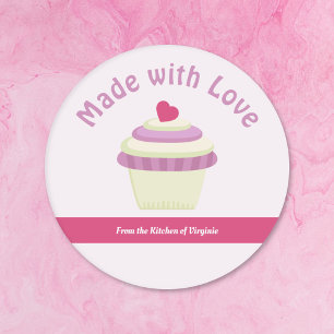 Cupcake feito com o adesivo da etiqueta de amor