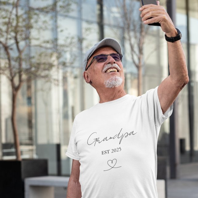 Custom Grandpa EST Year T-Shirt (Criador carregado)