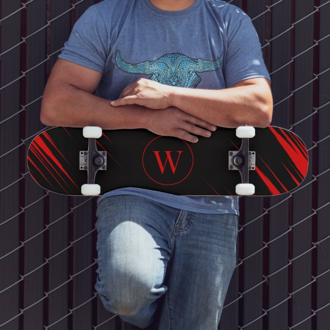 Custom Initial Skateboard with Red and Black Sport (Ao ar livre 3)