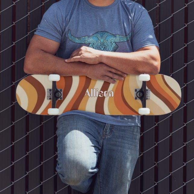 Custom  Skateboard with 70s Retro Wave Graphic  (Ao ar livre 3)