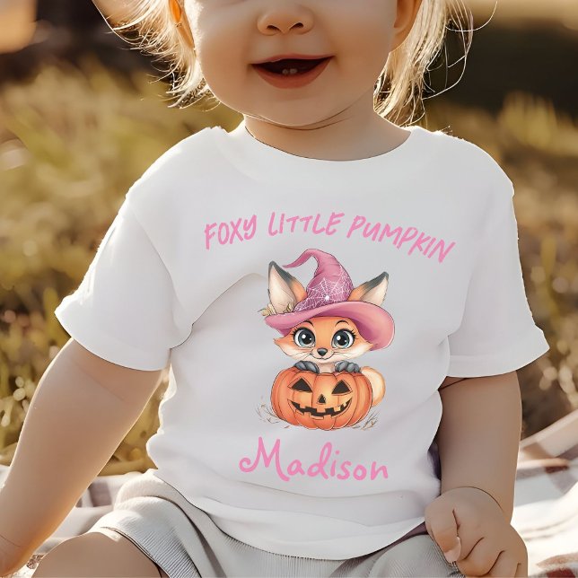 Cute Baby Fox Witch Hat Nome Personalizado T-Shirt (Criador carregado)