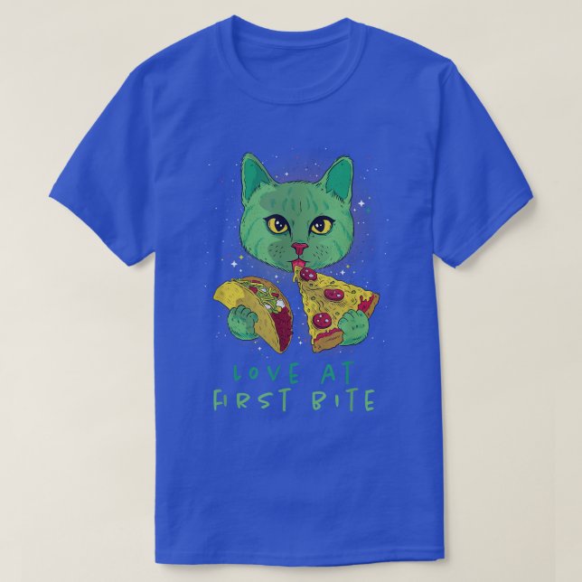Cute Cat With Pizza Love At First Bite T-Shirt (Frente do Design)