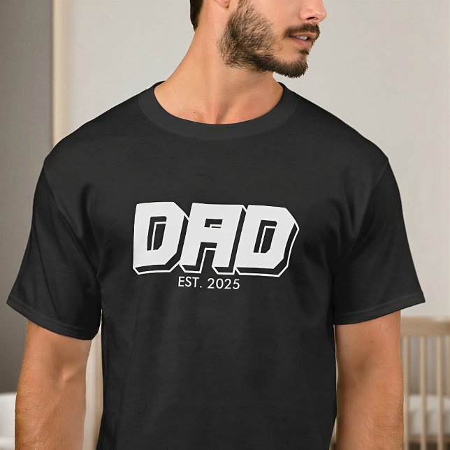 Dad Established 2025 Bold Typography T-Shirt (Criador carregado)