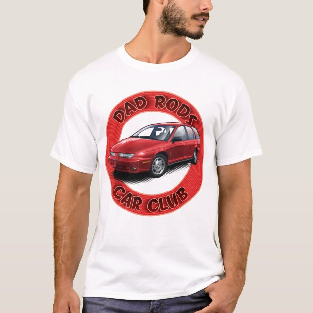 Dad Rods Car Club Red Saturn Wagon Car T-Shirt (Frente)