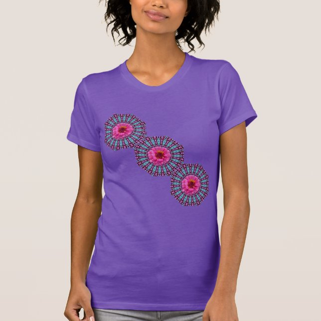 Daises Rosa em T-Shirt Cristal Leve (Frente)