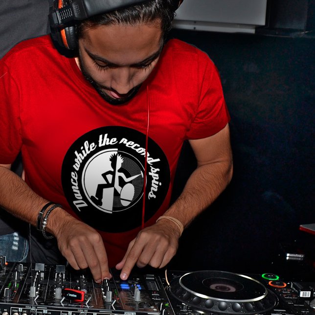 Dançar enquanto o registro gira t-shirt retro gráf (Criador carregado)