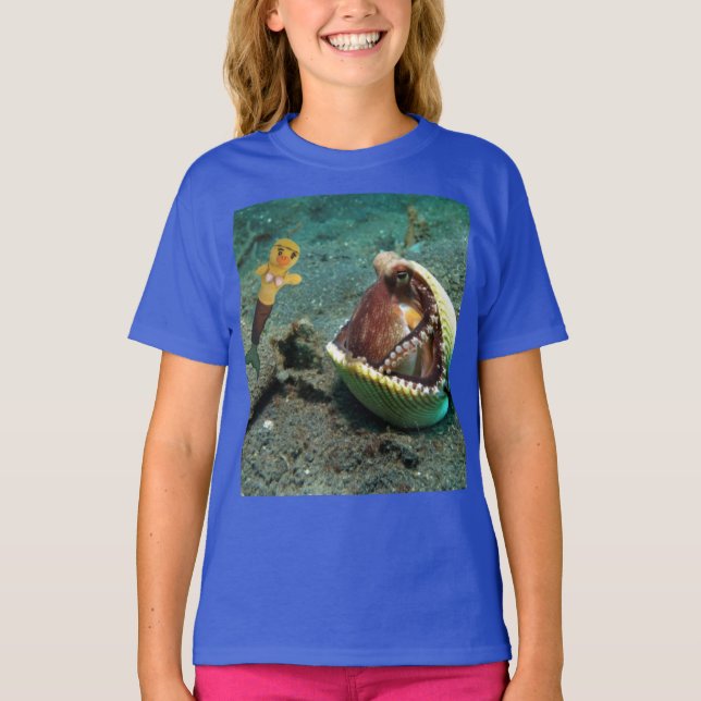 Danni, a Mermaid T-Shirt (Frente)