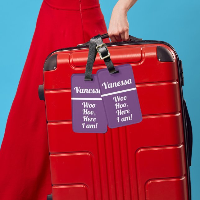De Bagagem Woo Hoo Personalizado | Etiqueta Engraçada (modern funny luggage tags in bright and colorful purple for traveller gift in a minimalist design)