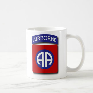 De Café 82nd CANECA TRANSPORTADA POR VIA AÉREA