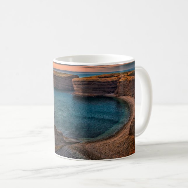 De Café A caneca do Sino da Ilha Bell (Frente Esquerda)