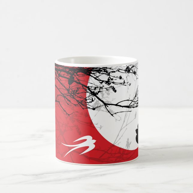 De Café Andorinhas orientais na caneca do luar (Centro)