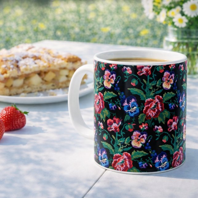 De Café Arte popular ucraniana vushuvanka. Caneca (Criador carregado)