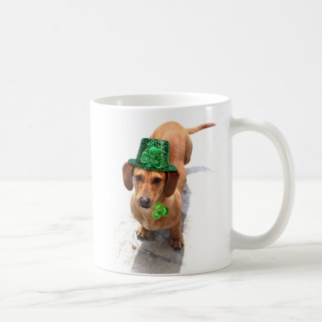 De Café Beije-me que eu sou caneca irlandesa do Dachshund (Direita)