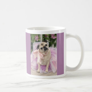 De Café Bonito na caneca roxa do Pug